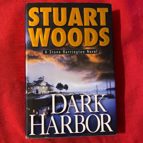Dark Harbor Stone Barrington Novel Book - Picture 1 of 8